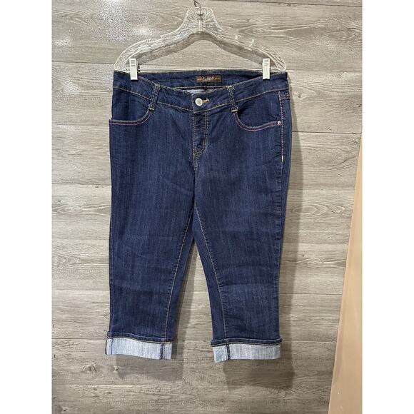 Southpole Embellished Straight Capri Jeans Size 14 Women's Denim Pants - Picture 2 of 5